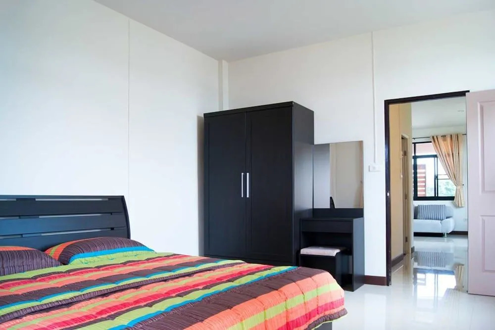 Suporn Lakeview Service APT & Homestay