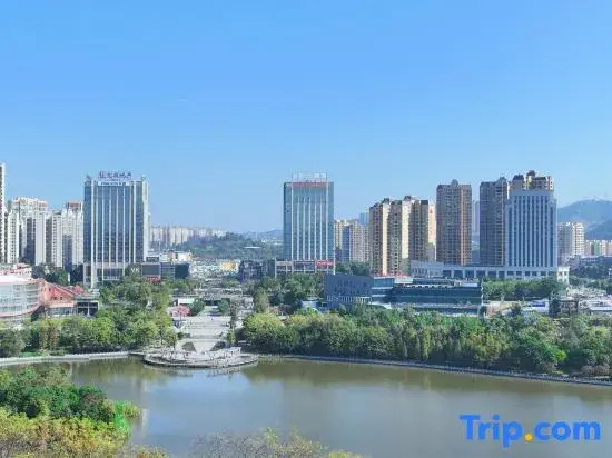 Venus Royal Hotel （Wuzhou Railway Station Meiguihu Park Branch）