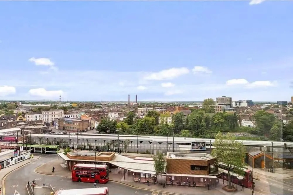 Captivating 1-bed Apartment 15 min to Londonbridge