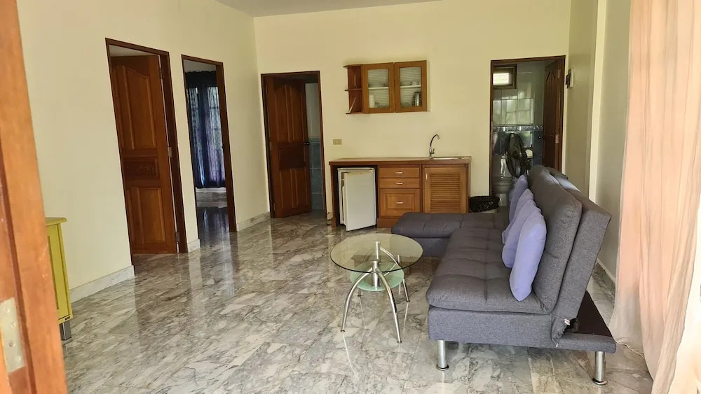 Beautiful bungalow with shared outdoor pool and 2 km from the sandy beach