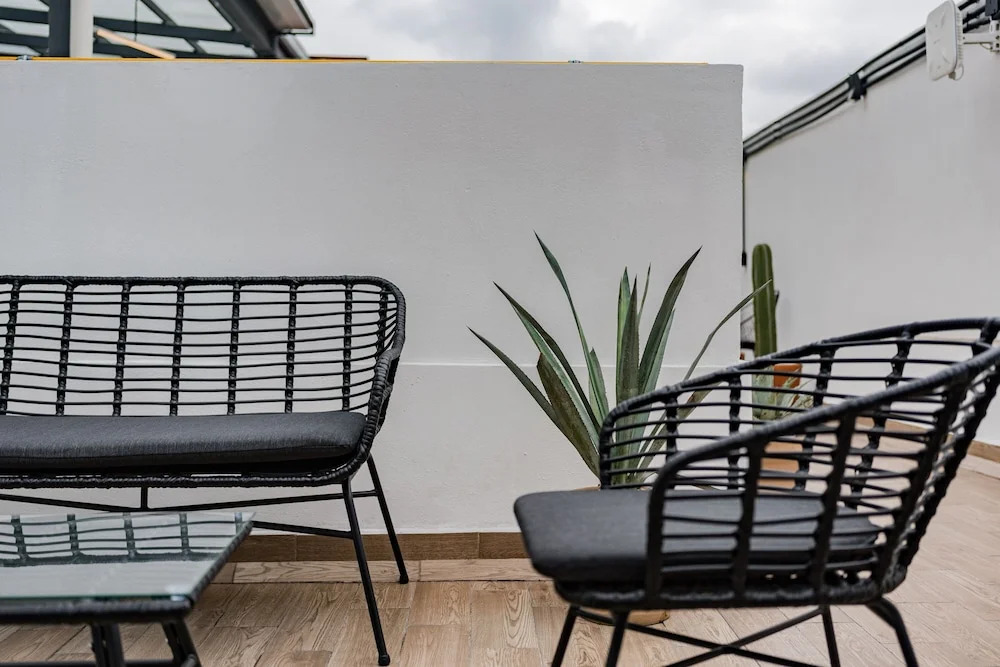 Mariano Escobedo Apartments by VH