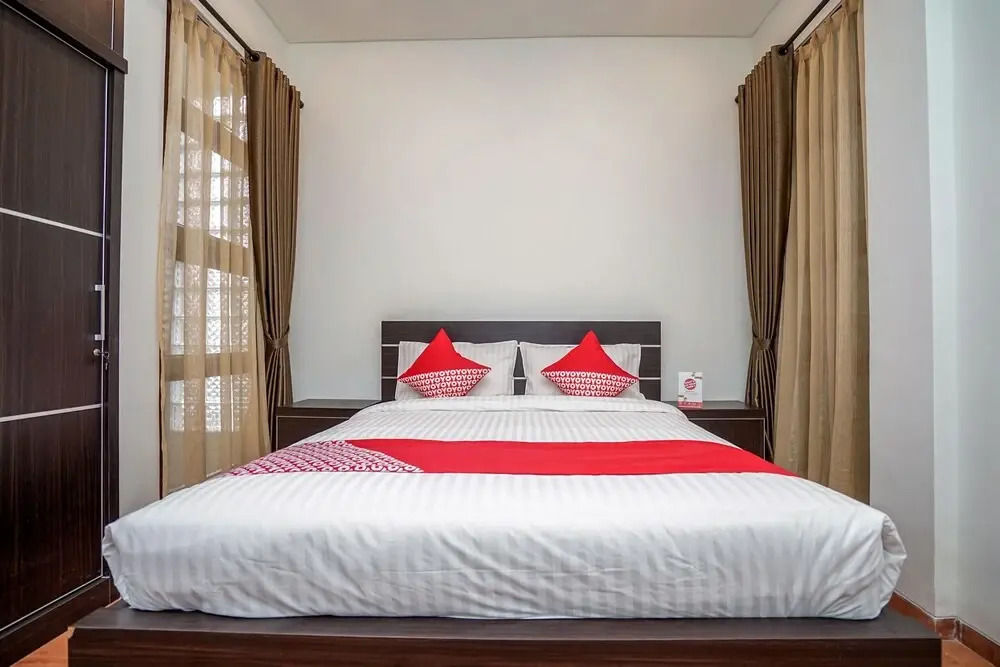 Oyo 932 Griya Mas Residence Syariah