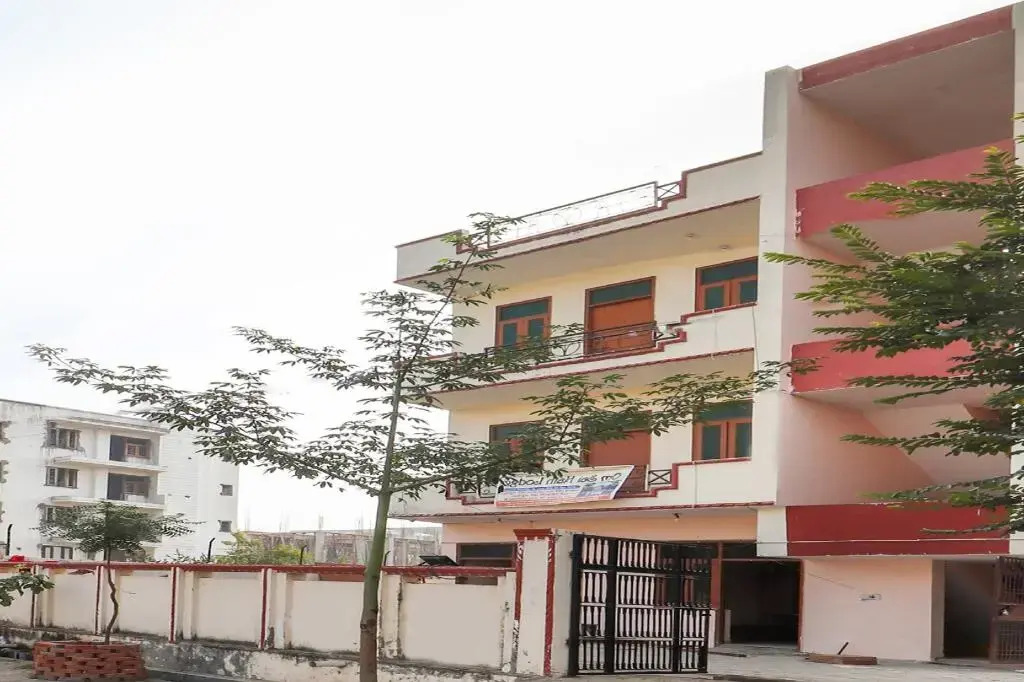 Om Sai Nath Lodge by OYO Rooms