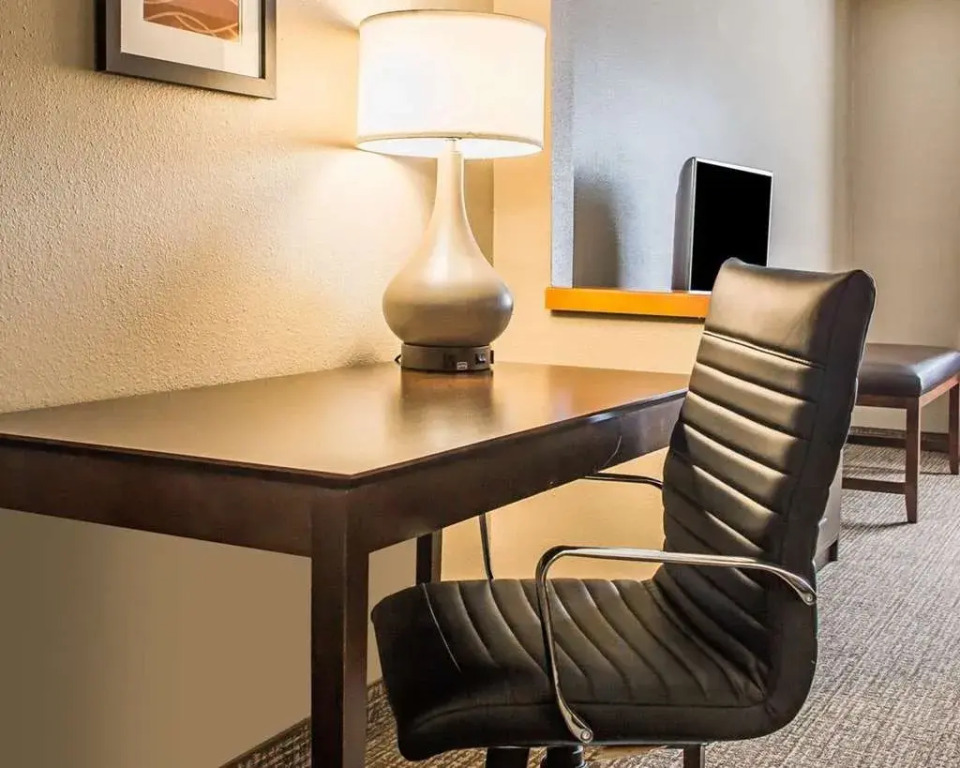 Comfort Inn & Suites Waterloo - Cedar Falls