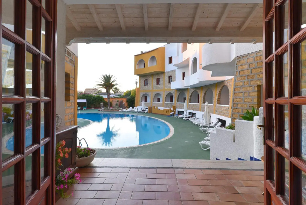 Hotel Akrabello