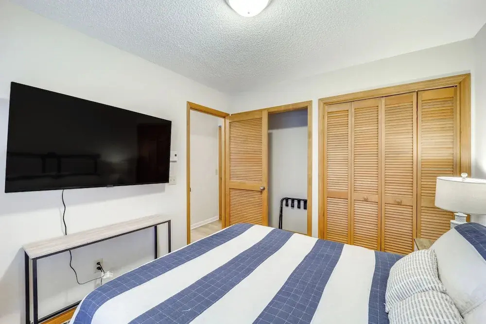Sugar Mountain Chalet w/ Hot Tub & Ski Shuttle!