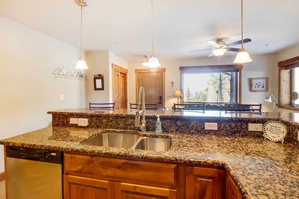 Central Fraser Condo 8 Mi to Winter Park Ski!