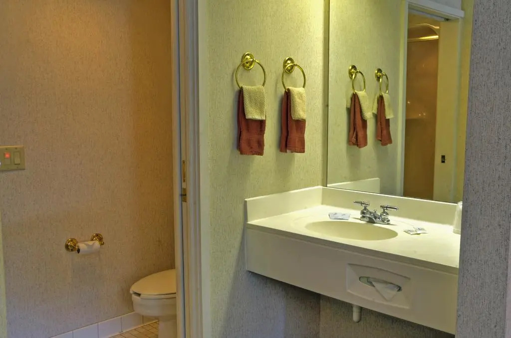 Smoky Mountain Inn & Suites