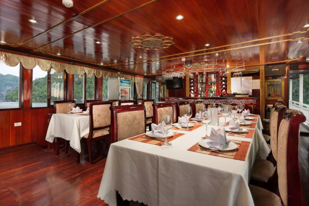 Lan Ha Legend Cruise