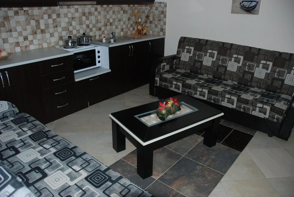 Kleri Beach Apartments