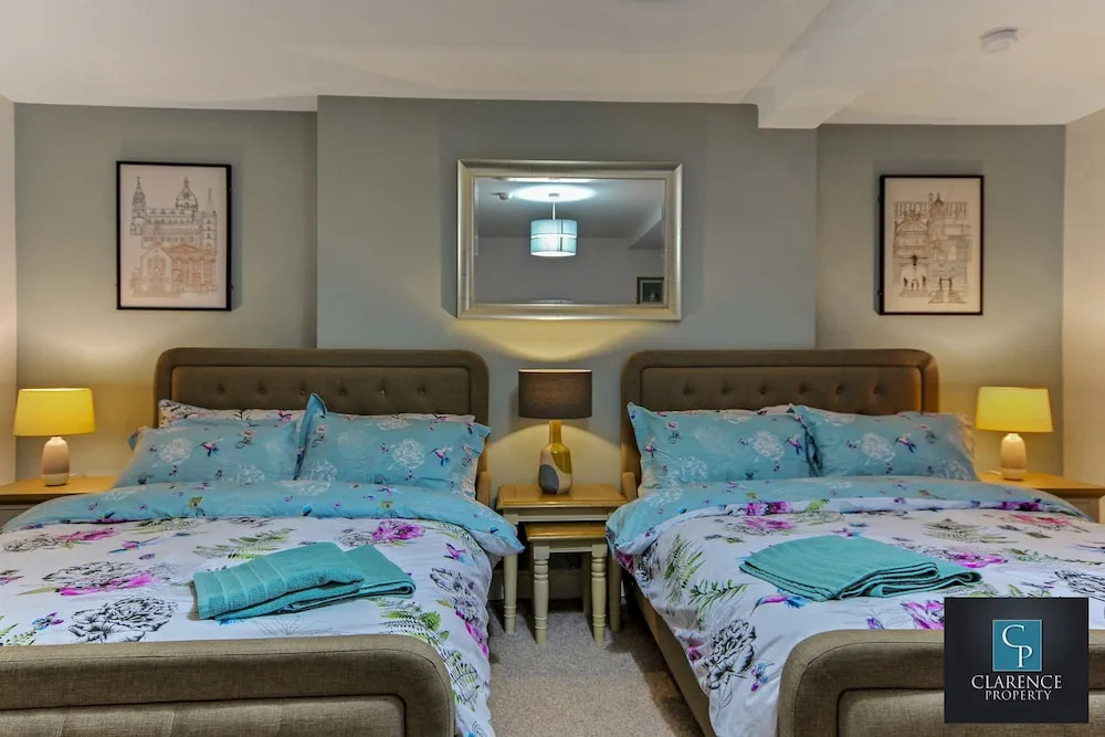 Crawford Apt