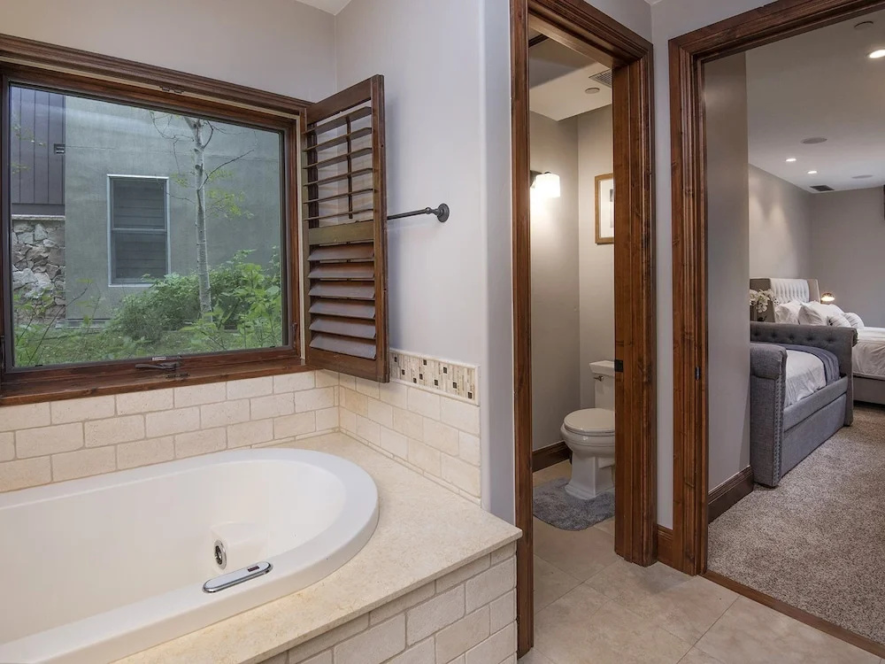 Cascade Village Condo