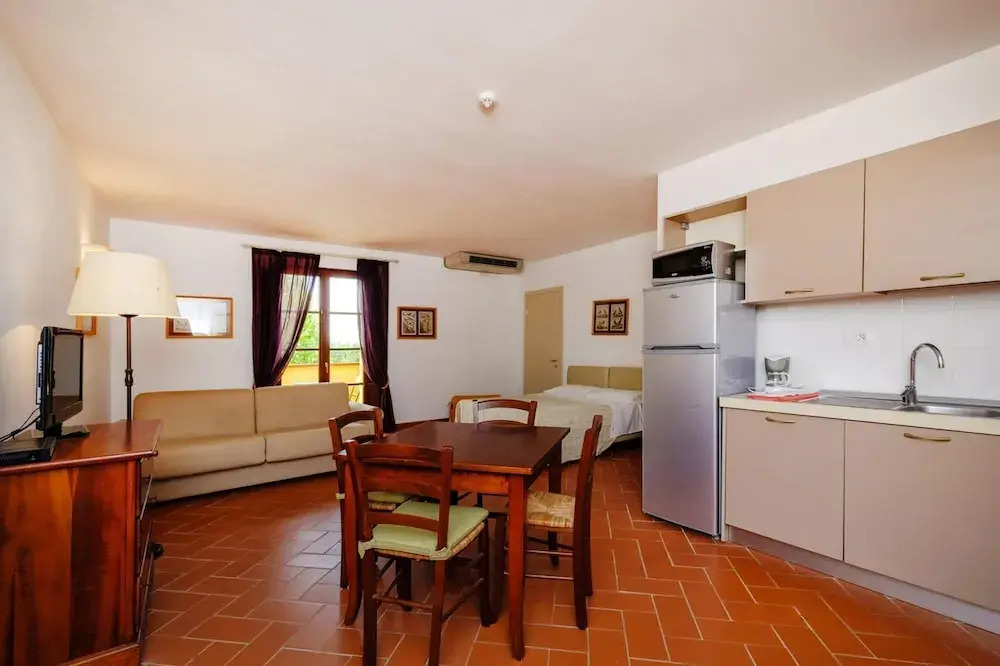 Apartment With Balcony in Poggio All'agnello