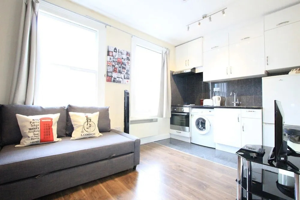 Cosy Edgware Road Apartments Paddington