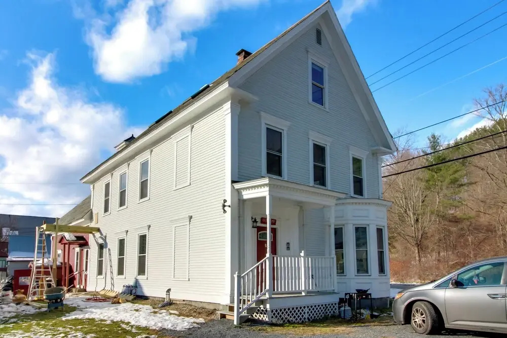 All-season Ludlow Apartment: 3 Mi to Okemo Resort!