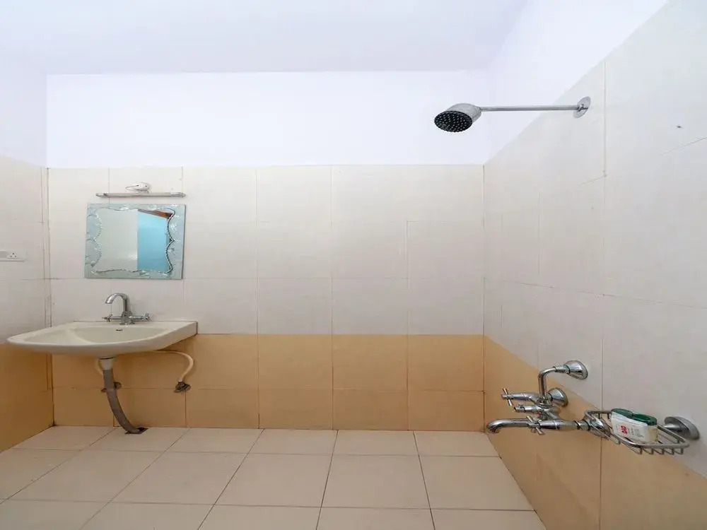 Hotel Grand Palace By OYO Rooms