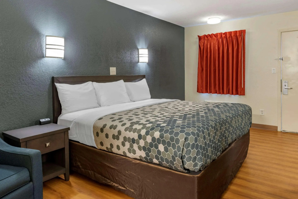 Quality Inn & Suites Columbus West