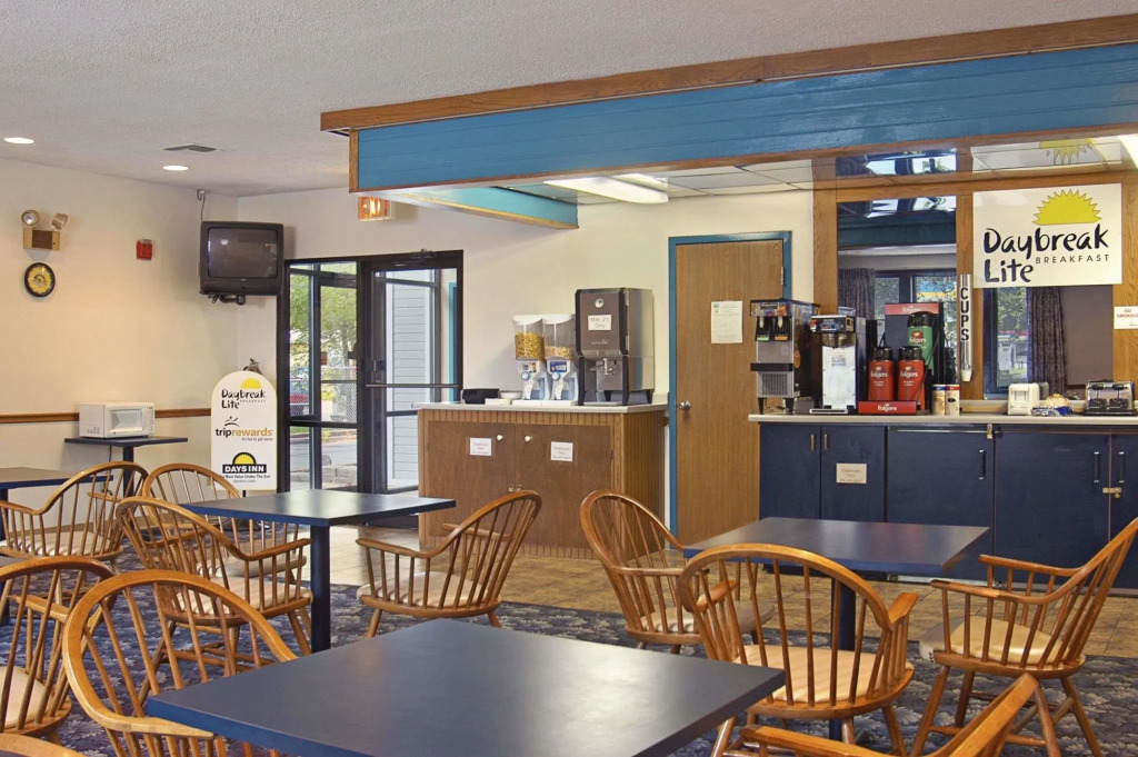 BridgePointe Inn & Suites by BPhotels, Council Bluffs, Omaha Area