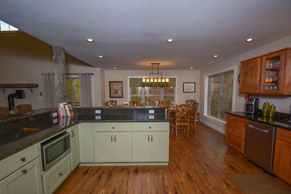 Barley Moon Retreat 5 Bedroom House