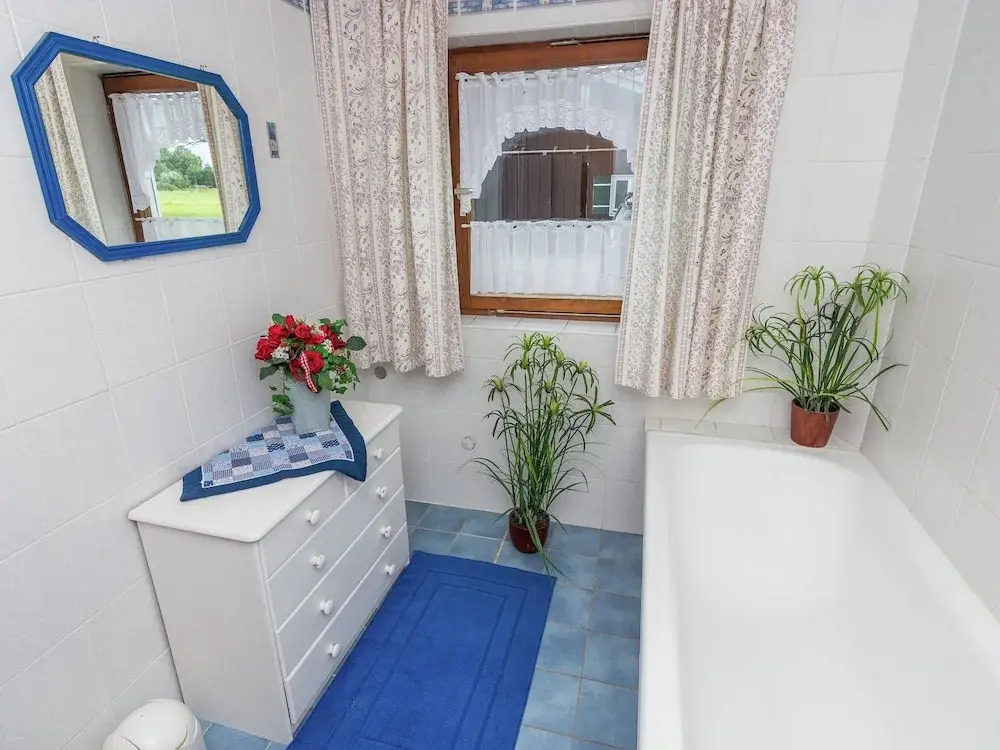 Spacious 4 Person Holiday Home near Chiemsee