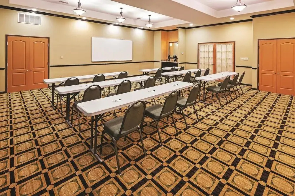 La Quinta by Wyndham DFW Airport West - Bedford