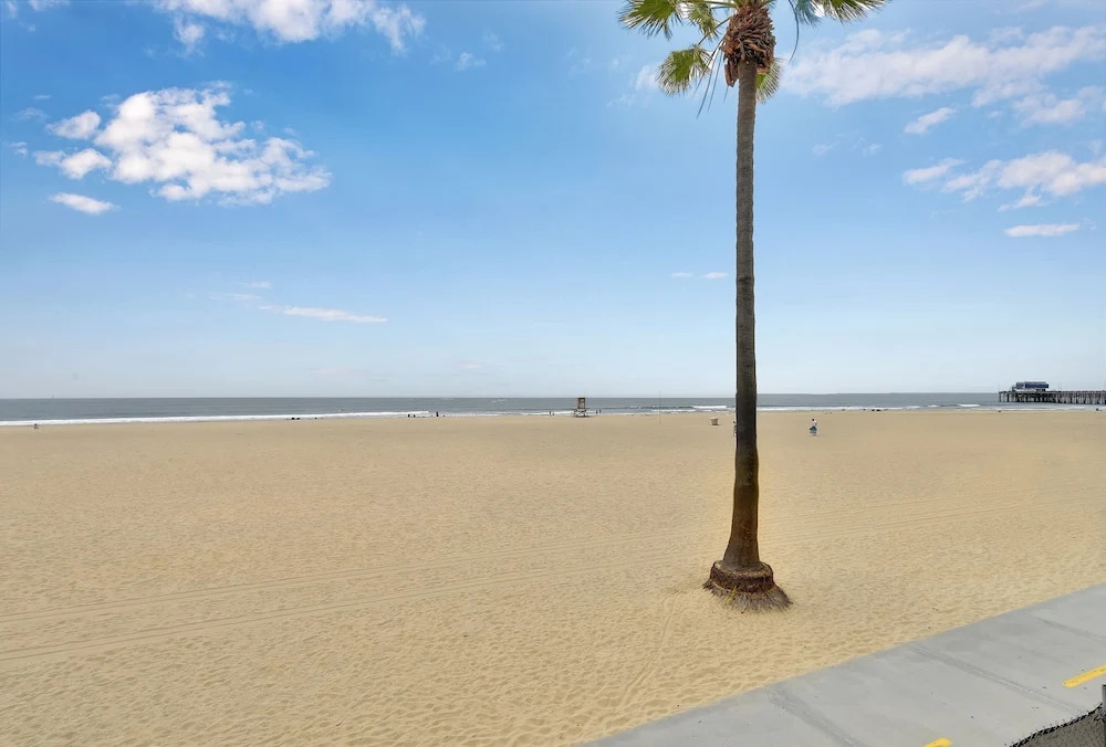 1818 W Ocean Front Coad 6 Bedroom Duplex