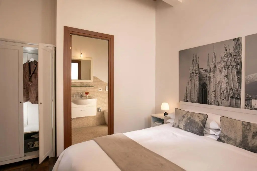 The Right Place 4U Navona Luxury Rooms