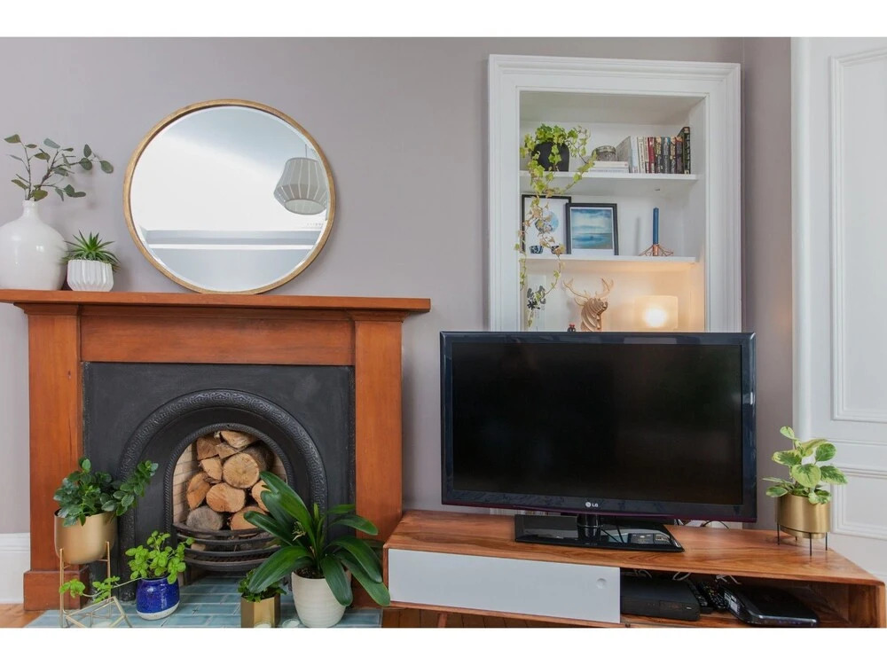 Spacious, Stylish 2BR Flat For 4 in Leith Walk