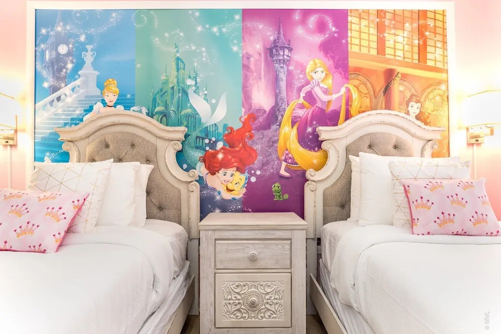 Modern and Colorful Home! Spiderman, Princess and Mickey Themed Rooms & Perfect Movie/game Room!