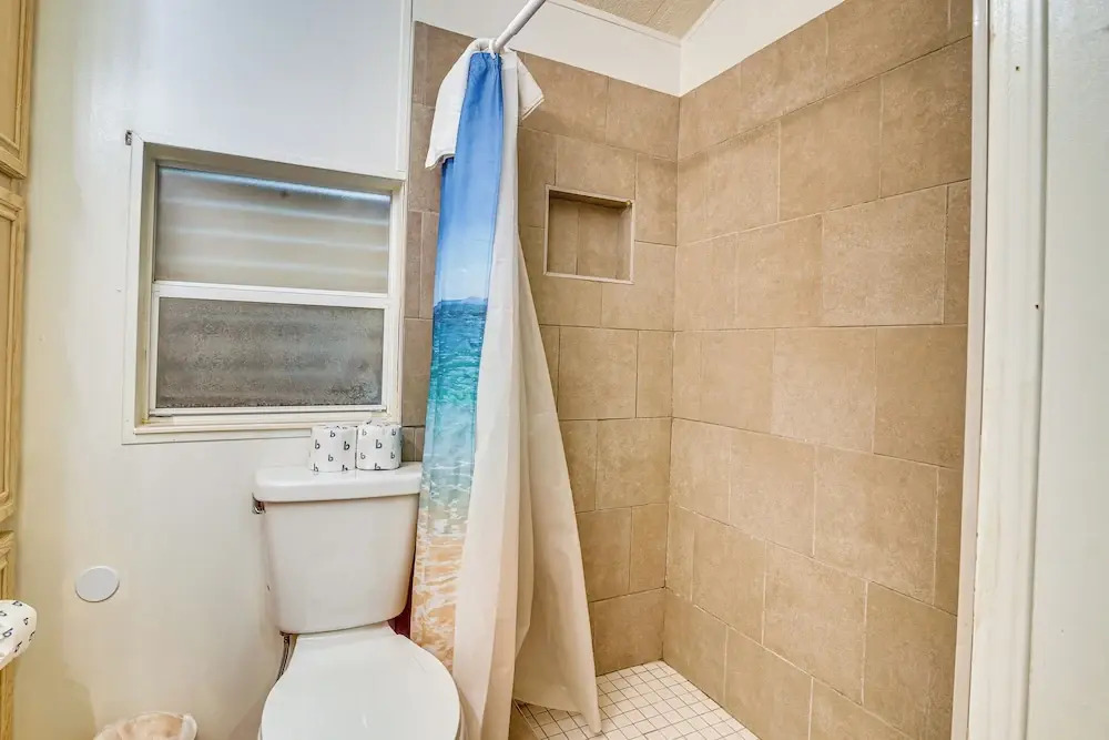 Steps to Bay! Home w/ Pool Access in Port Isabel