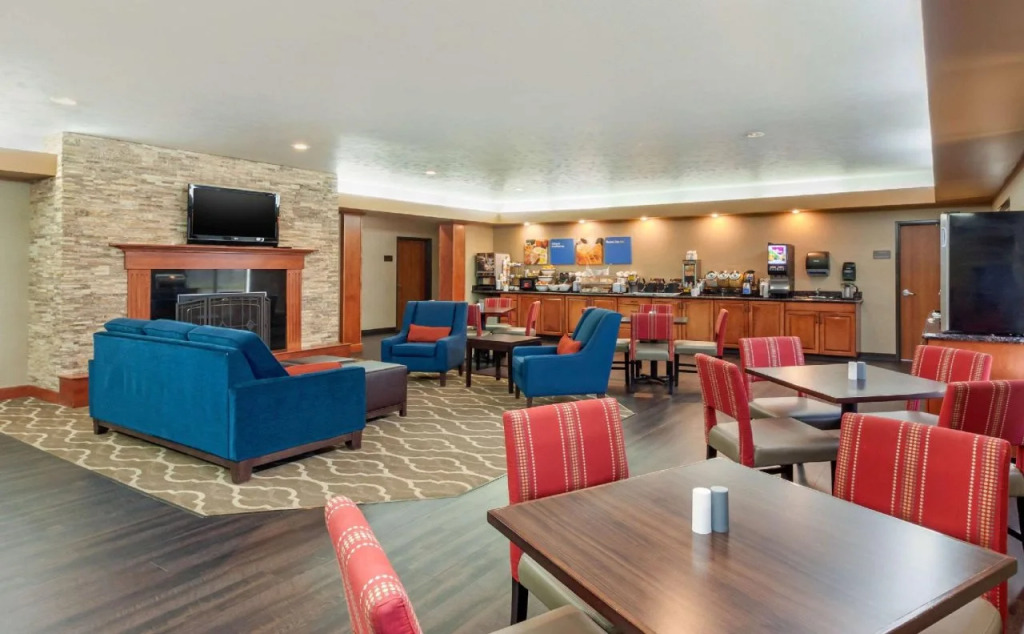 Comfort Inn & Suites