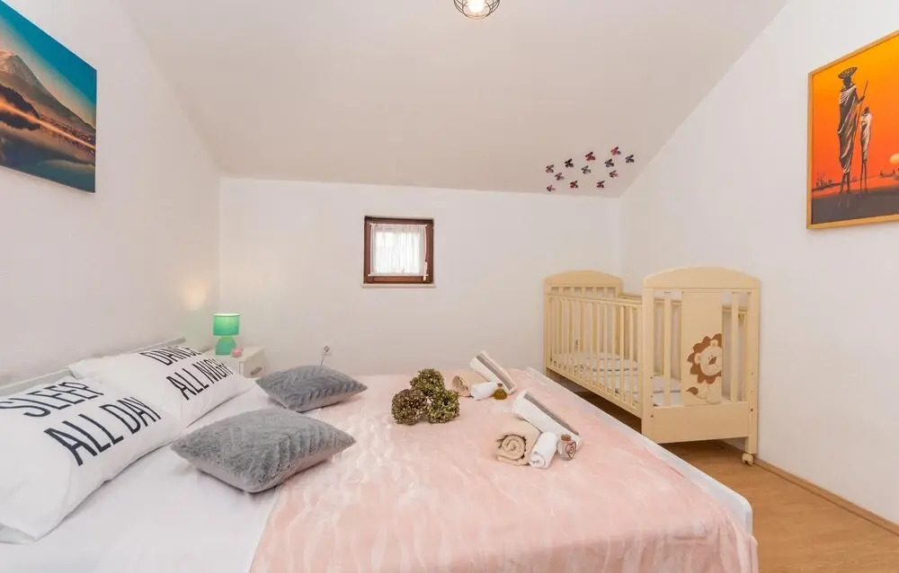 Stunning Home in Tinj With 3 Bedrooms, Wifi and Outdoor Swimming Pool
