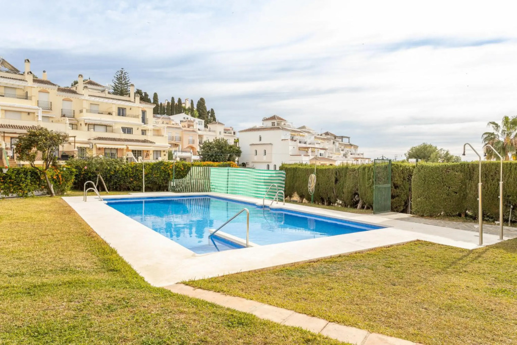 Bright and Spacious 2 Bed Apt