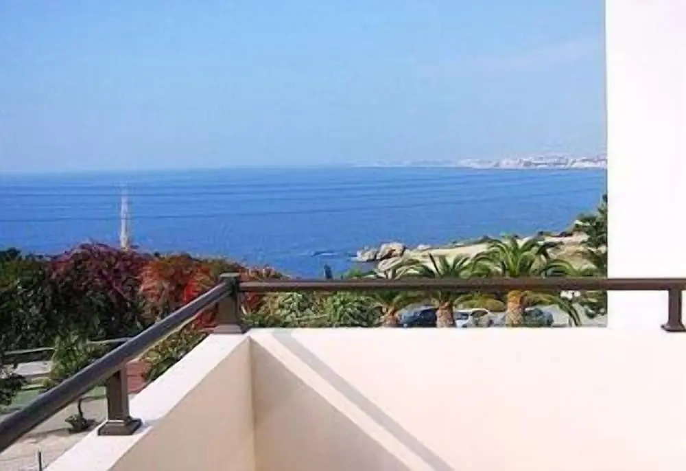 Aura Holiday Villas