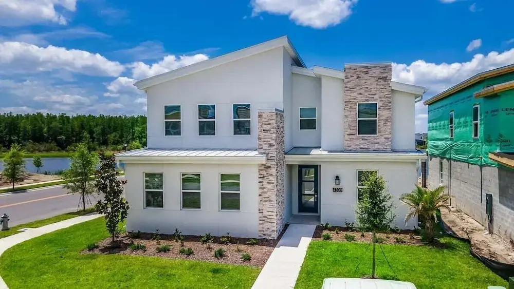 4300pw · Brand New Storey Lake 8BR Villa With Lake View