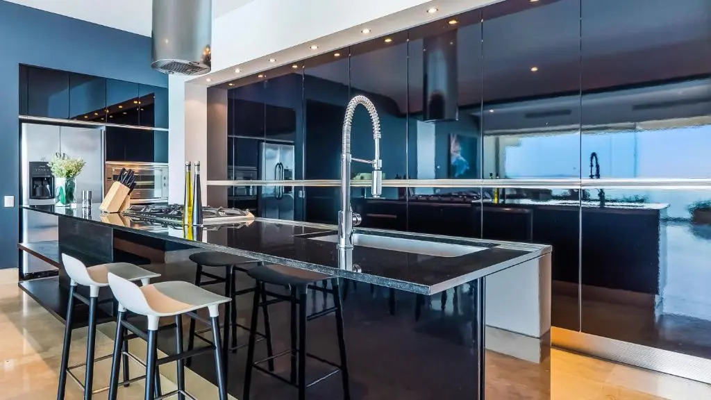 Avalon 907 Modern, Spacious / 9th F Private Pool
