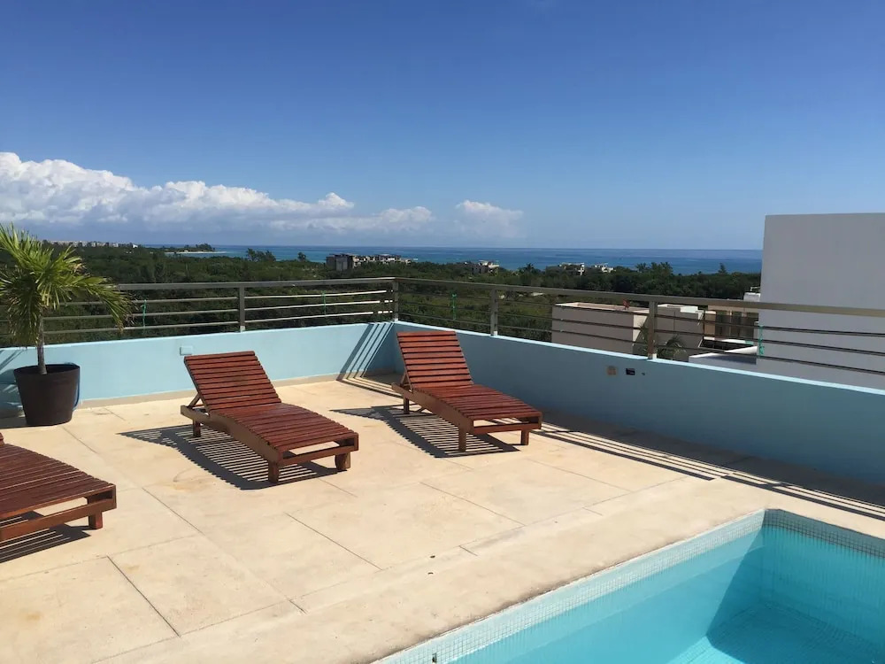 Encantada Condohotel
