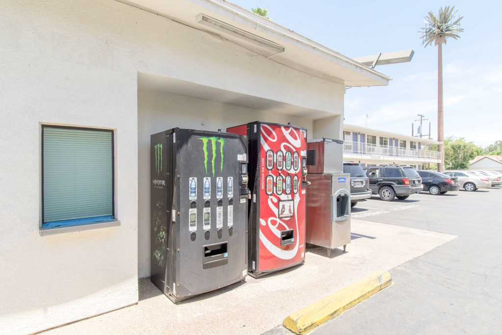 Motel 6 Bakersfield
