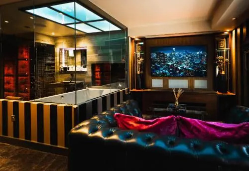Church Suites by The Cranleigh Boutique