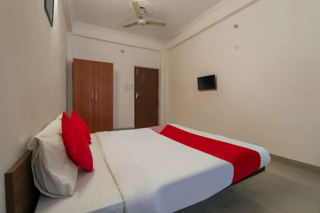 OYO 72334 Dream Stay Hotel