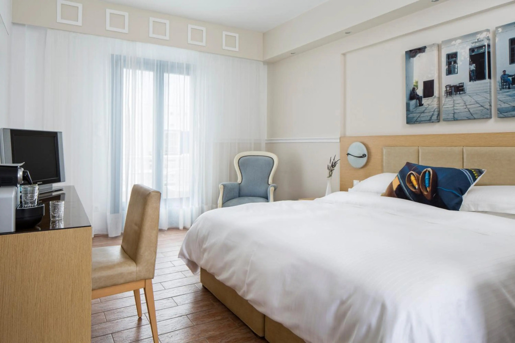 Lagos Mare Hotel