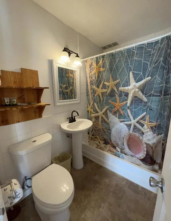 Buccaneer Quarters and Suites
