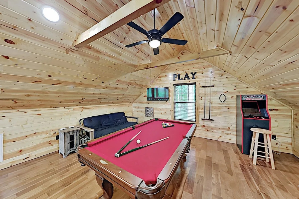 Lakpow45 3 Bedroom Cabin