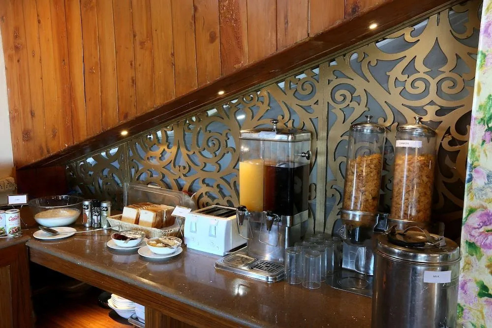 Mongas Hotel & Resort
