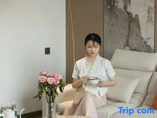 Tengchong Pujing Huaxi Wenquan Homestay