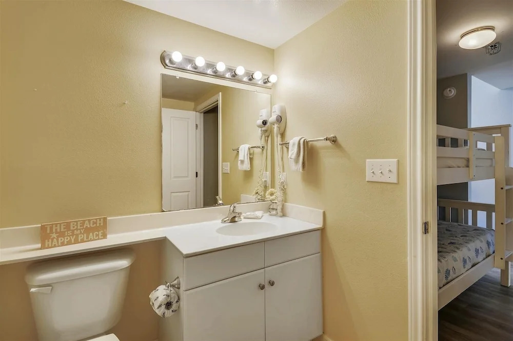 Shores of Panama 2026 - 1 Bedroom+Bunks. Res. Parking! 1 Condo by RedAwning