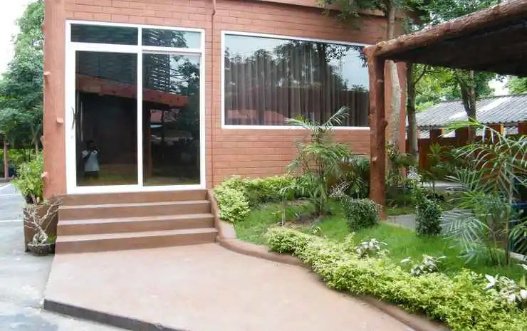 Kerd Larb Resort