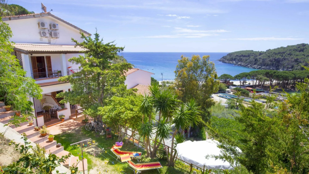 Apartment 2 Fetovaia apartments, just 300 meters from the beach with amazing view and parking-FETOVAIA BILO 2