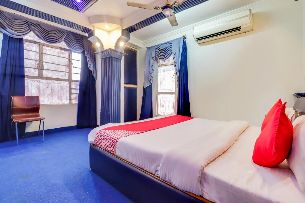 OYO 65090 Hotel Grand Palace