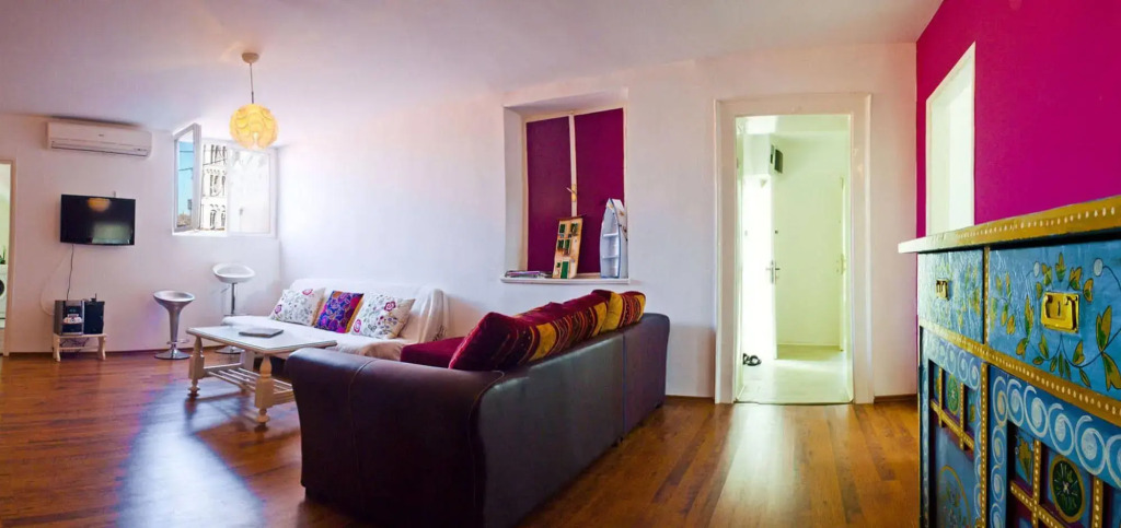 Rodrigo Apartments